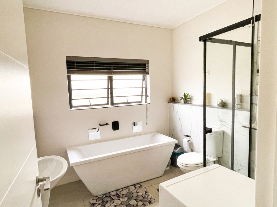 To Let 3 Bedroom Property for Rent in The Huntsman Western Cape